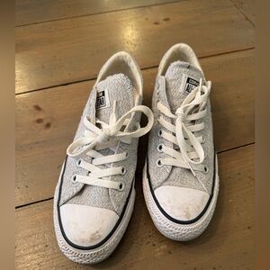 Converse Women’s Light Gray Sneakers